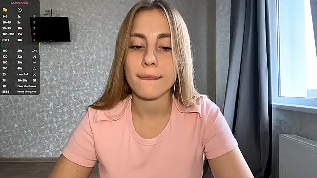 DreamyOlivia online show from 11.02.25