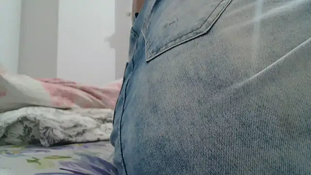 SecretBrunette online show from 12.22.25