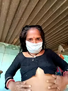 Snapshot of Hot-honi chatting on 10.08.25 Hot-honi online show from 10.08.25