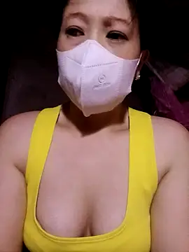 Snapshot of VanGau031694 chatting on 09.22.25 VanGau031694 online show from 09.22.25