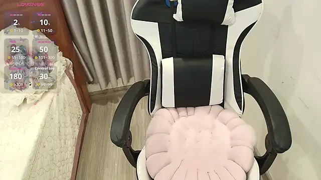 Bae Gigii online show from 12.14.25