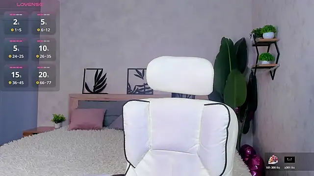 Lynn Martin online show from 04.06.26