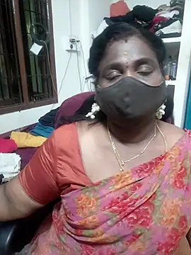 Snapshot of Tamil_Kavitha10 chatting on 04.19.26 Tamil Kavitha10 online show from 04.19.26