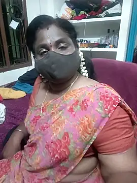 Snapshot of Tamil_Kavitha10 chatting on 04.19.26 Tamil Kavitha10 online show from 04.19.26