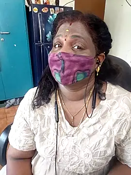 Snapshot of Tamil_Kavitha10 chatting on 04.27.26 Tamil Kavitha10 online show from 04.27.26
