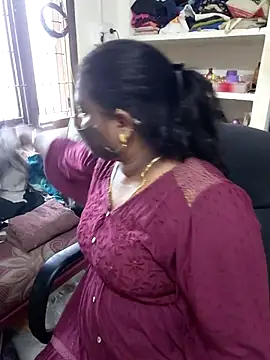 Snapshot of Tamil_Kavitha10 chatting on 07.15.26 Tamil Kavitha10 online show from 07.15.26