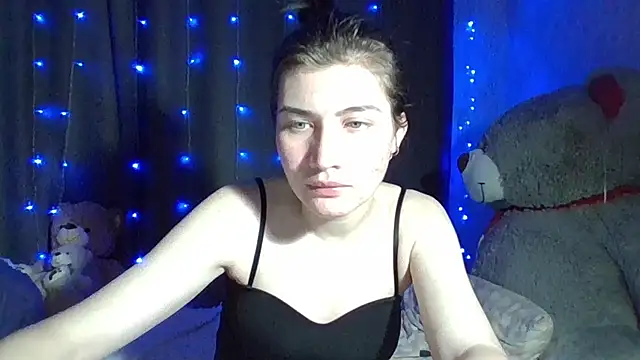Snapshot of Nancy_Luna chatting on 09.30.25 Nancy Luna online show from 09.30.25
