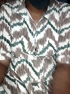 Snapshot of SindhuHappy chatting on 11.23.25 SindhuHappy online show from 11.23.25