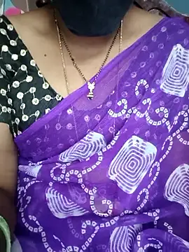 Snapshot of SindhuHappy chatting on 11.24.25 SindhuHappy online show from 11.24.25