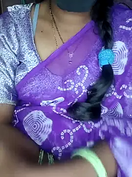 Snapshot of SindhuHappy chatting on 11.25.25 SindhuHappy online show from 11.25.25