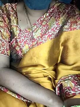 Snapshot of SindhuHappy chatting on 11.26.25 SindhuHappy online show from 11.26.25