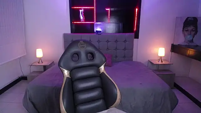  Mia Evans 1 online show from 04.14.26