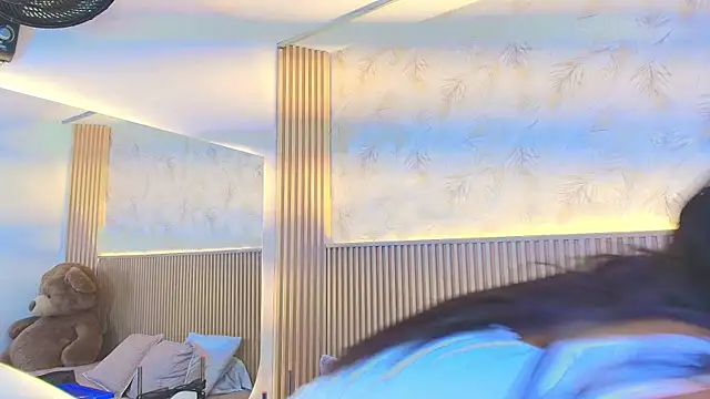 Liss-Reyes online show from 03.12.26