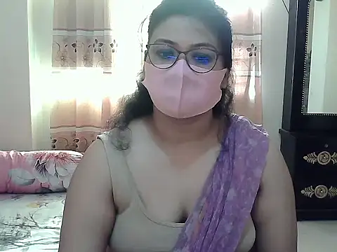 Elena cruz5 online show from 10.28.25