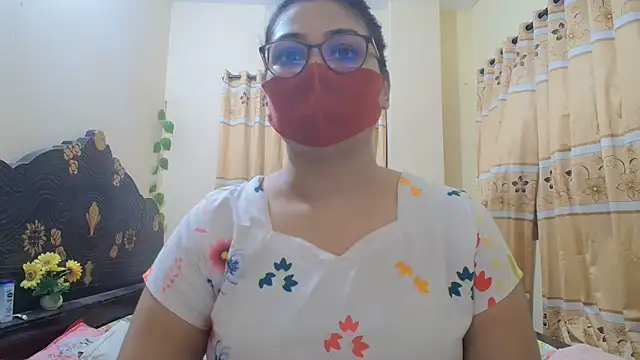 Snapshot of Elena_cruz5 chatting on 06.04.26 Elena cruz5 online show from 06.04.26