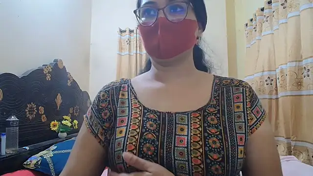 Snapshot of Elena_cruz5 chatting on 06.17.26 Elena cruz5 online show from 06.17.26