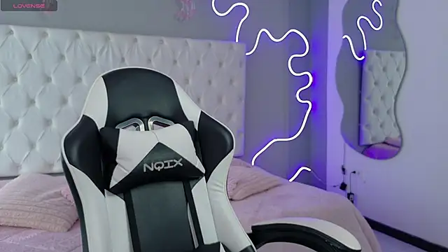 Emma visconti online show from 09.24.25