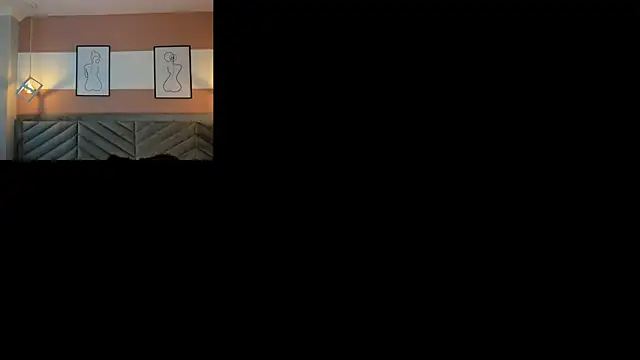 Mia Valentine  online show from 12.03.25