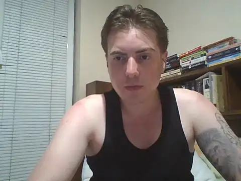 Snapshot of leaolad95 chatting on 07.16.26 leaolad95 online show from 07.16.26