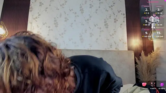 DarcyCullen online show from 09.18.25