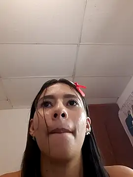 Snapshot of saralean604 chatting on 09.21.25 saralean604 online show from 09.21.25