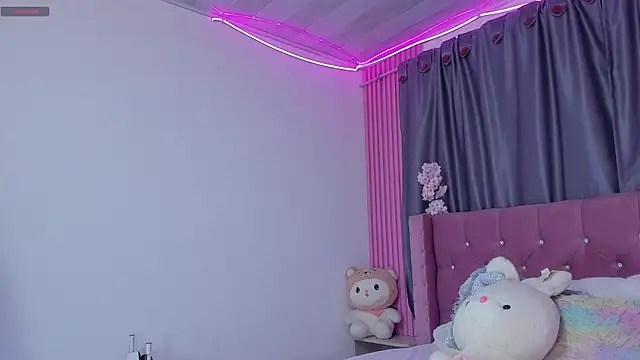 Nayla-Mouna online show from 02.07.26