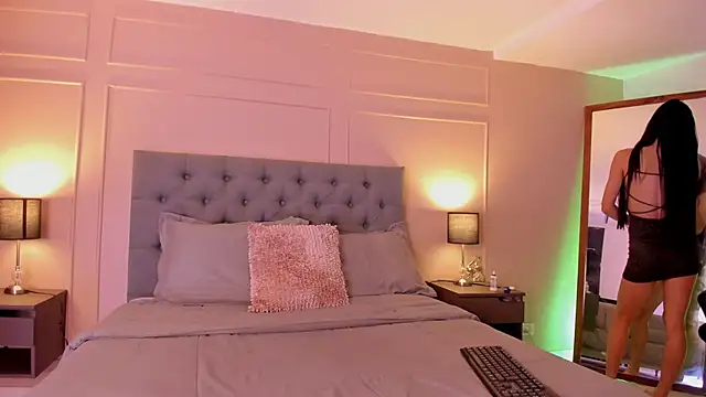 Snapshot of ALICESANDOVAL chatting on 09.28.25 ALICESANDOVAL online show from 09.28.25