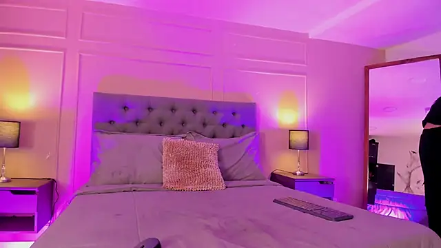 Snapshot of ALICESANDOVAL chatting on 11.12.25 ALICESANDOVAL online show from 11.12.25