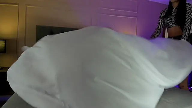 Snapshot of ALICESANDOVAL chatting on 11.27.25 ALICESANDOVAL online show from 11.27.25