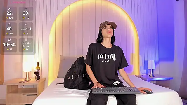 Snapshot of ALICESANDOVAL chatting on 12.19.25 ALICESANDOVAL online show from 12.19.25