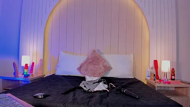 Snapshot of ALICESANDOVAL chatting on 01.10.26 ALICESANDOVAL online show from 01.10.26