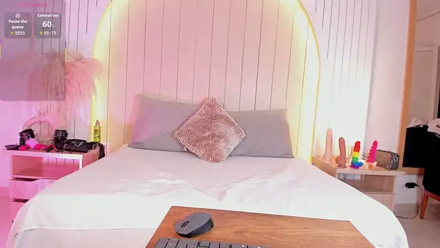 Snapshot of ALICESANDOVAL chatting on 03.19.26 ALICESANDOVAL online show from 03.19.26