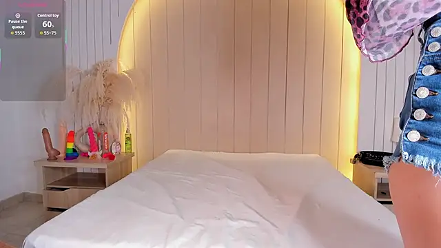 Snapshot of ALICESANDOVAL chatting on 04.03.26 ALICESANDOVAL online show from 04.03.26