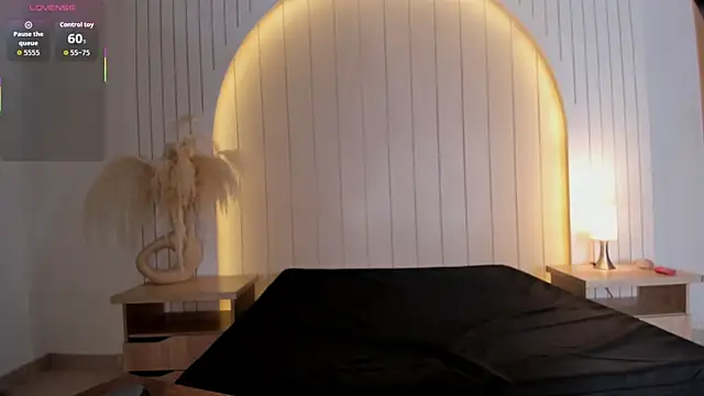 Snapshot of ALICESANDOVAL chatting on 04.12.26 ALICESANDOVAL online show from 04.12.26