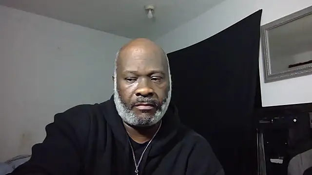Snapshot of jamalcarter chatting on 12.16.25 jamalcarter online show from 12.16.25