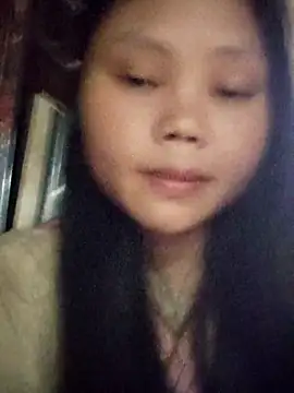 Snapshot of omiu-baby chatting on 04.23.26 omiu-baby online show from 04.23.26