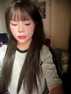 SarahBeii online show from 10.03.25