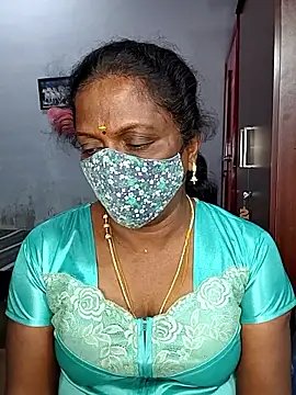 Snapshot of umashreetamil chatting on 02.18.26 umashreetamil online show from 02.18.26