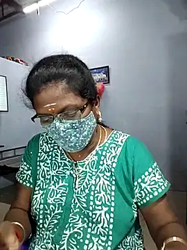 Snapshot of umashreetamil chatting on 02.21.26 umashreetamil online show from 02.21.26