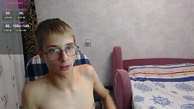 glasses cat online show from 09.09.25