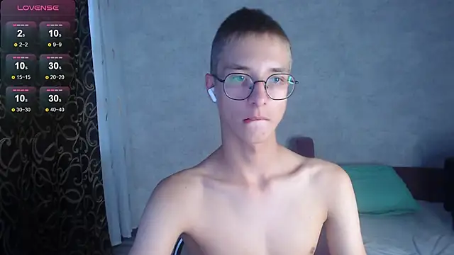 glasses cat online show from 09.26.25