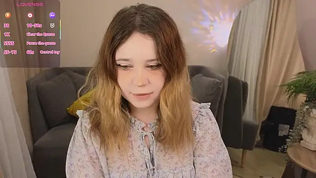 Lina Glow online show from 11.29.25