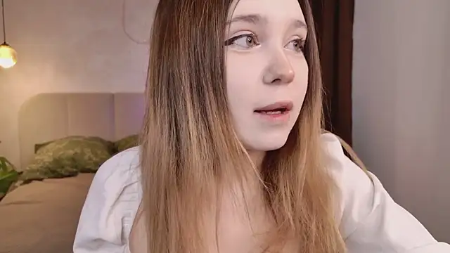 Lina Glow online show from 01.17.26