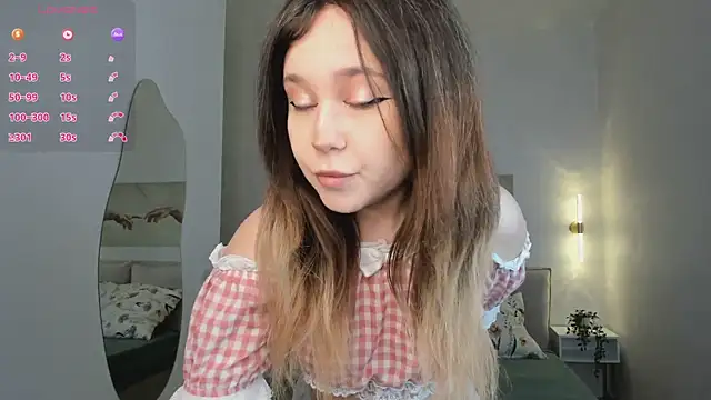 Snapshot of Lina_Glow chatting on 06.14.26 Lina Glow online show from 06.14.26