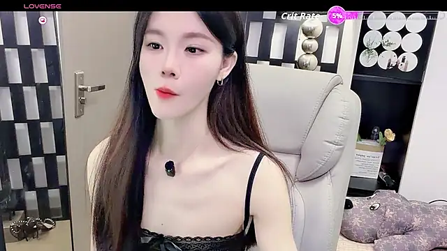 Snapshot of Yueyue-MM chatting on 07.05.26 Yueyue-MM online show from 07.05.26