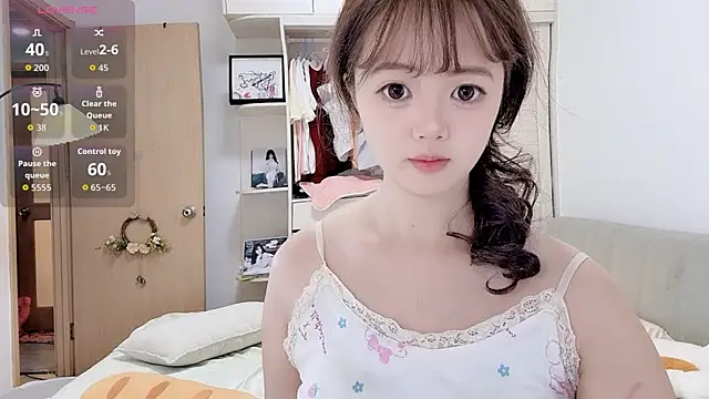 Snapshot of DDDDDoremi chatting on 09.23.25 DDDDDoremi online show from 09.23.25