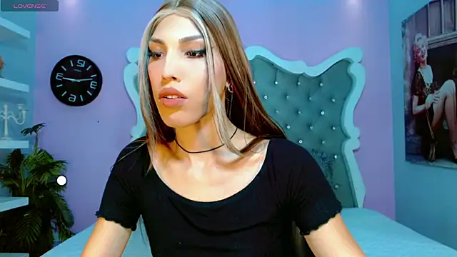 Snapshot of Honey_Moontsts chatting on 03.28.26 Honey Moontsts online show from 03.28.26