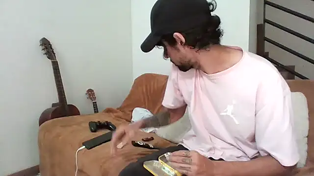 Alejandro92 cali online show from 06.28.26
