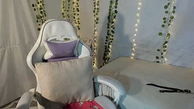 Zulema R1 online show from 10.19.25