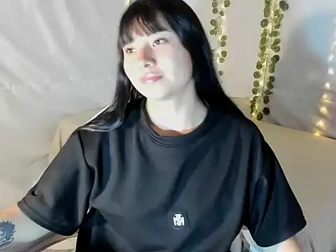 Zulema R1 online show from 10.30.25